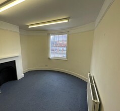 14-14C Market Sq, Winslow for lease Interior Photo- Image 2 of 3