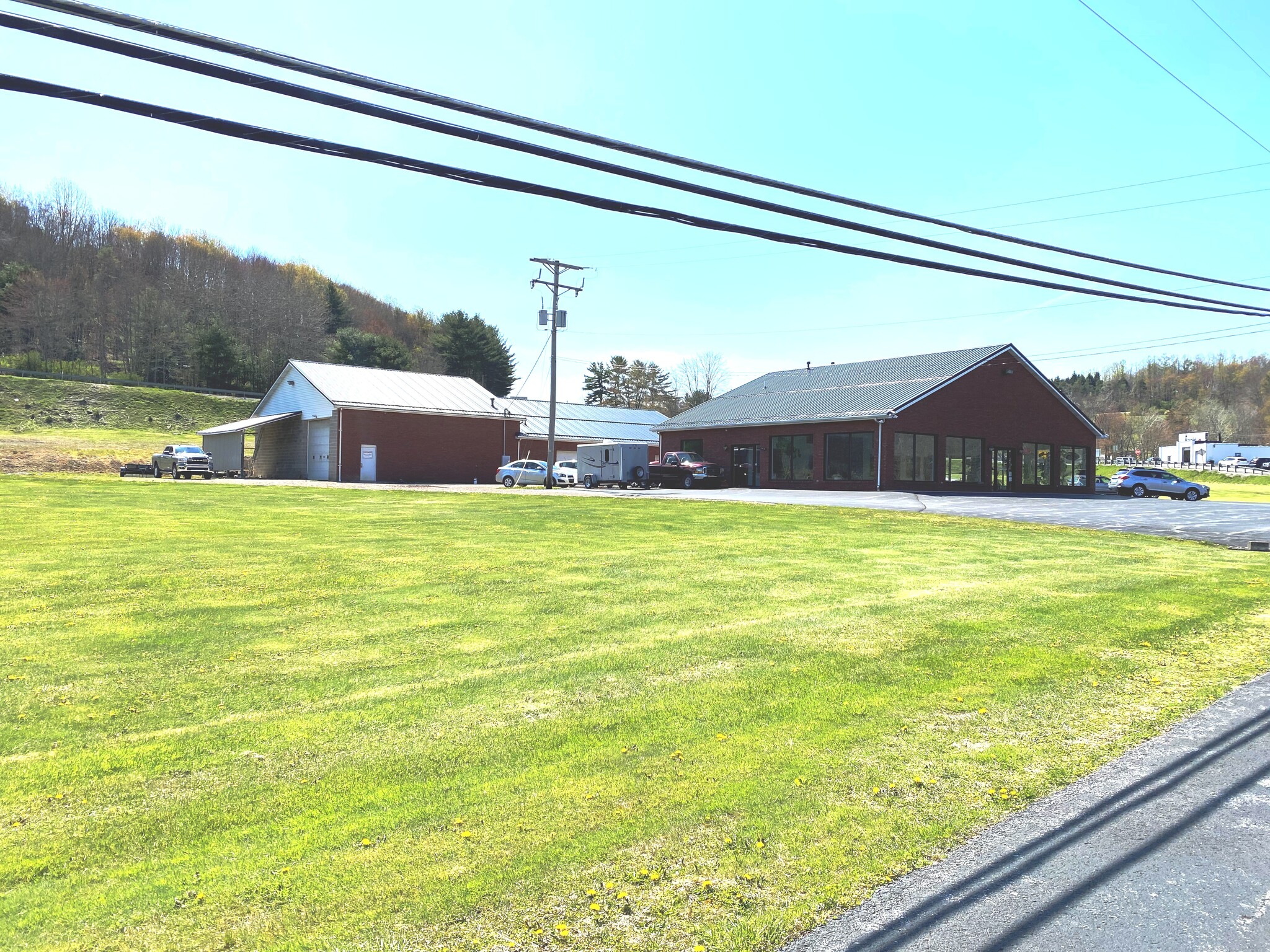 2921 Walston Rd, Punxsutawney, PA for sale Primary Photo- Image 1 of 22