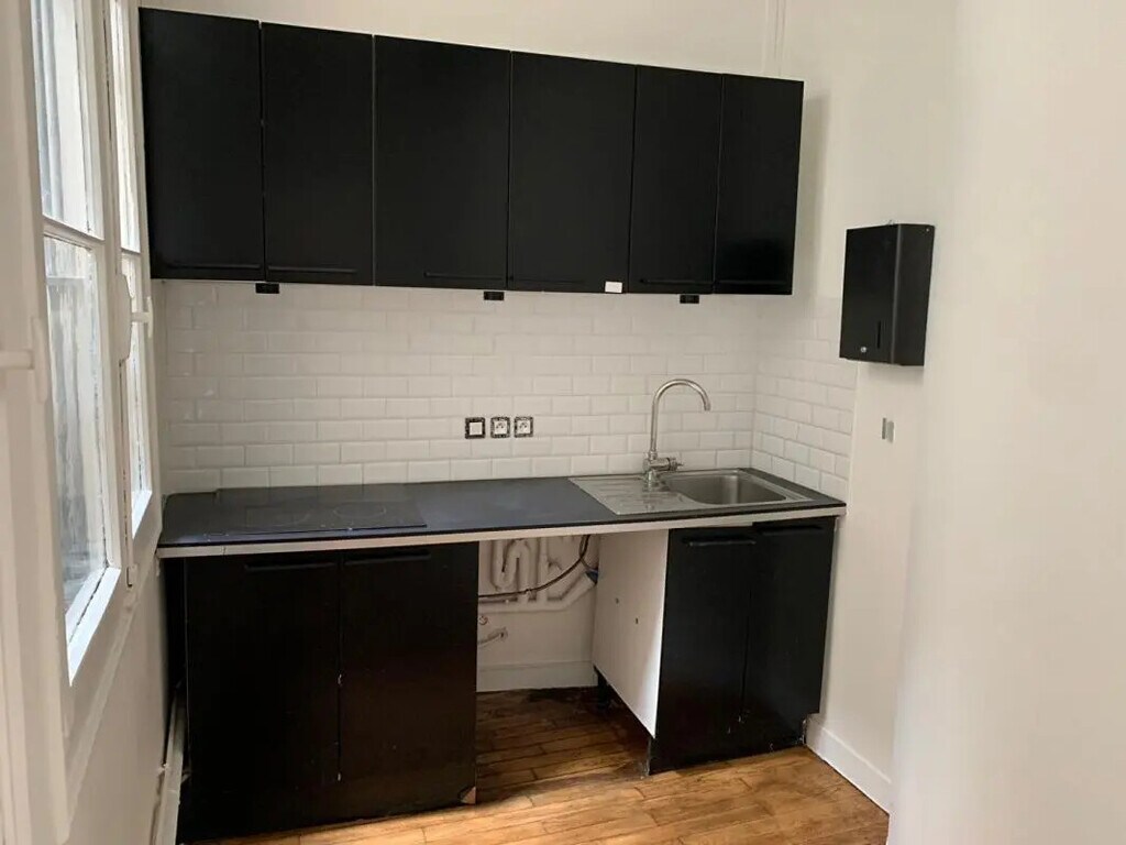 Location Bureaux 250 m² - Photo 1