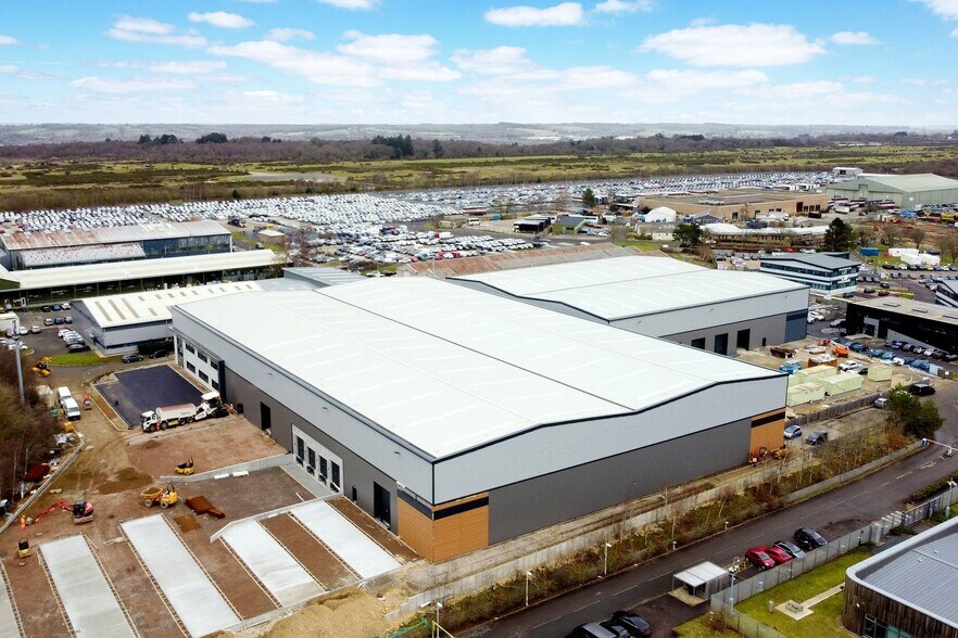 Lindenmuth Way, Thatcham, BKS RG19 6HN A34 CONNECT