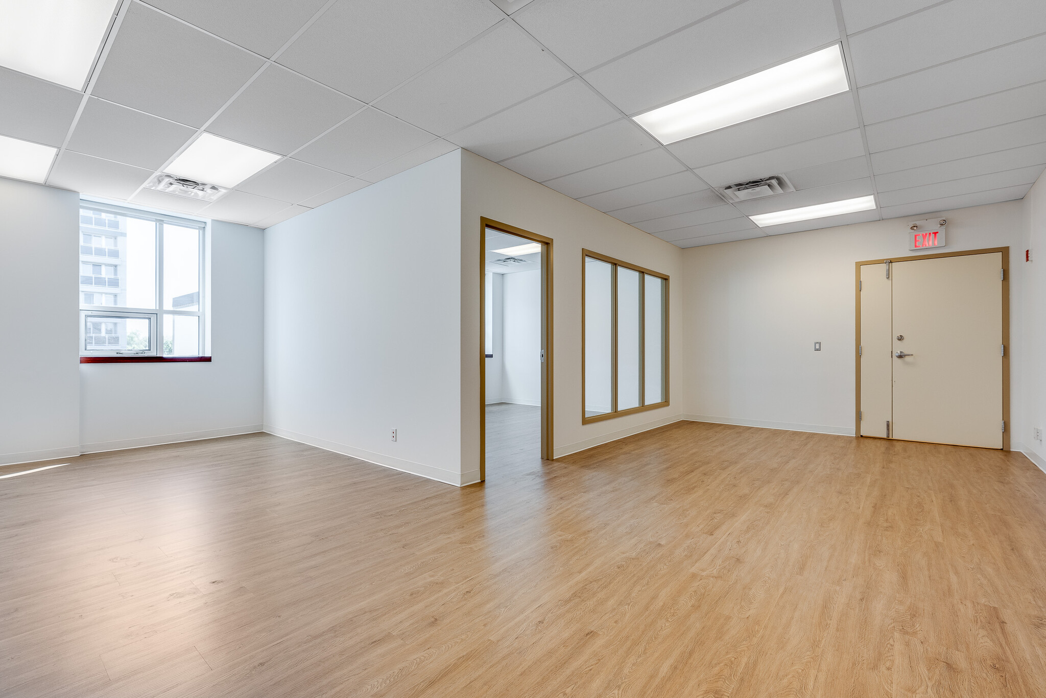 18 Louisa St, Ottawa, ON for lease Interior Photo- Image 1 of 5