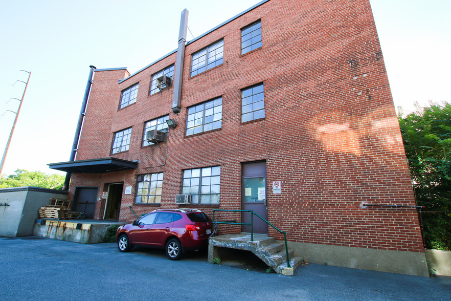 220 Broadway St, Everett, MA for lease - Building Photo - Image 2 of 5