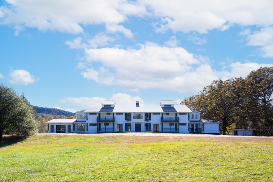 3274 Highway 255 N, Sautee Nacoochee, GA for sale - Primary Photo - Image 1 of 75