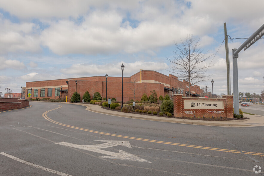 4901 Bakers Mill Ln, Richmond, VA for sale - Primary Photo - Image 1 of 13