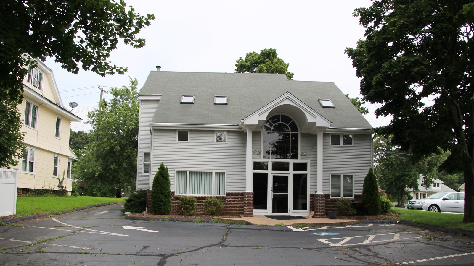 2839 Dixwell Ave, Hamden, CT 06518 Property Record