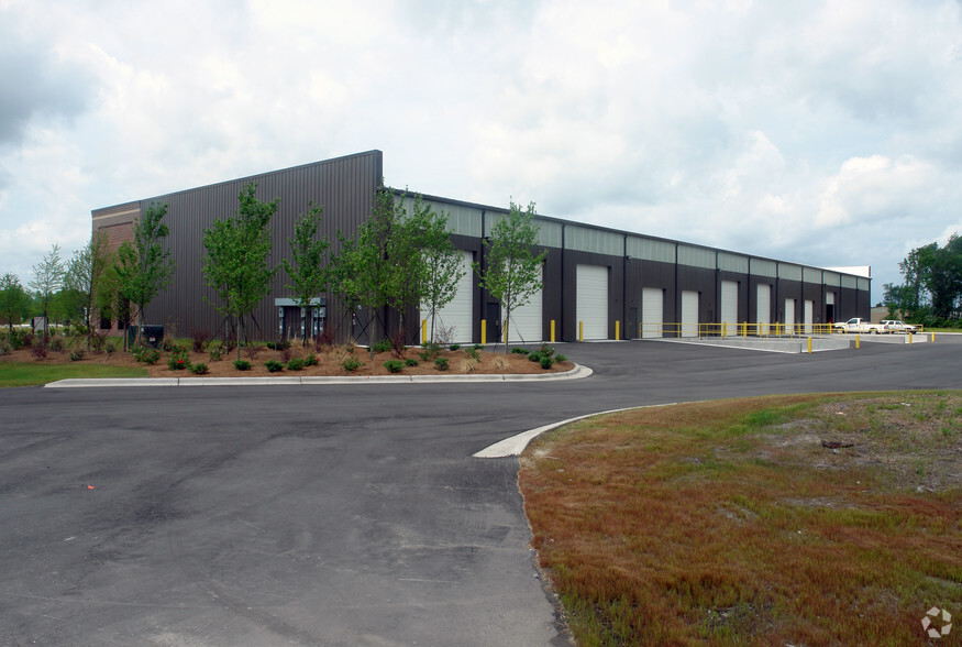 3317 Kitty Hawk Rd, Wilmington, NC for lease - Building Photo - Image 3 of 6