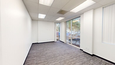 13741 Danielson St, Poway, CA for lease Interior Photo- Image 2 of 7