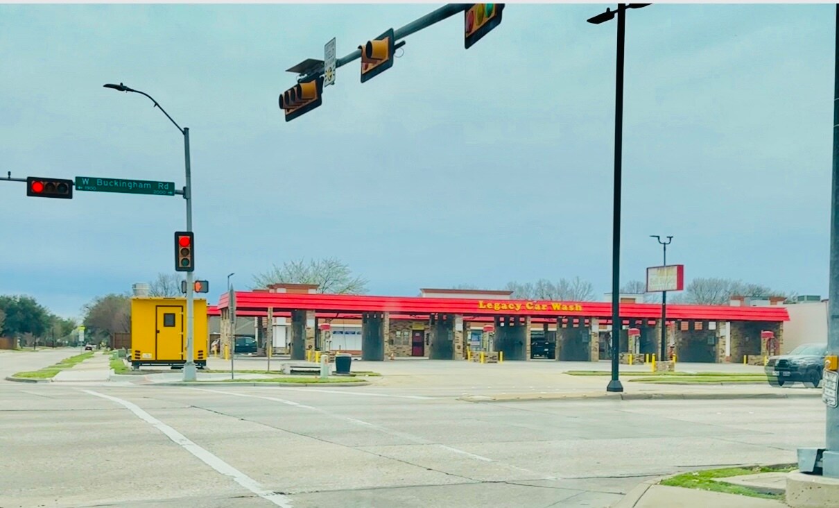 2004 W Buckingham Rd, Garland, TX for sale Building Photo- Image 1 of 1