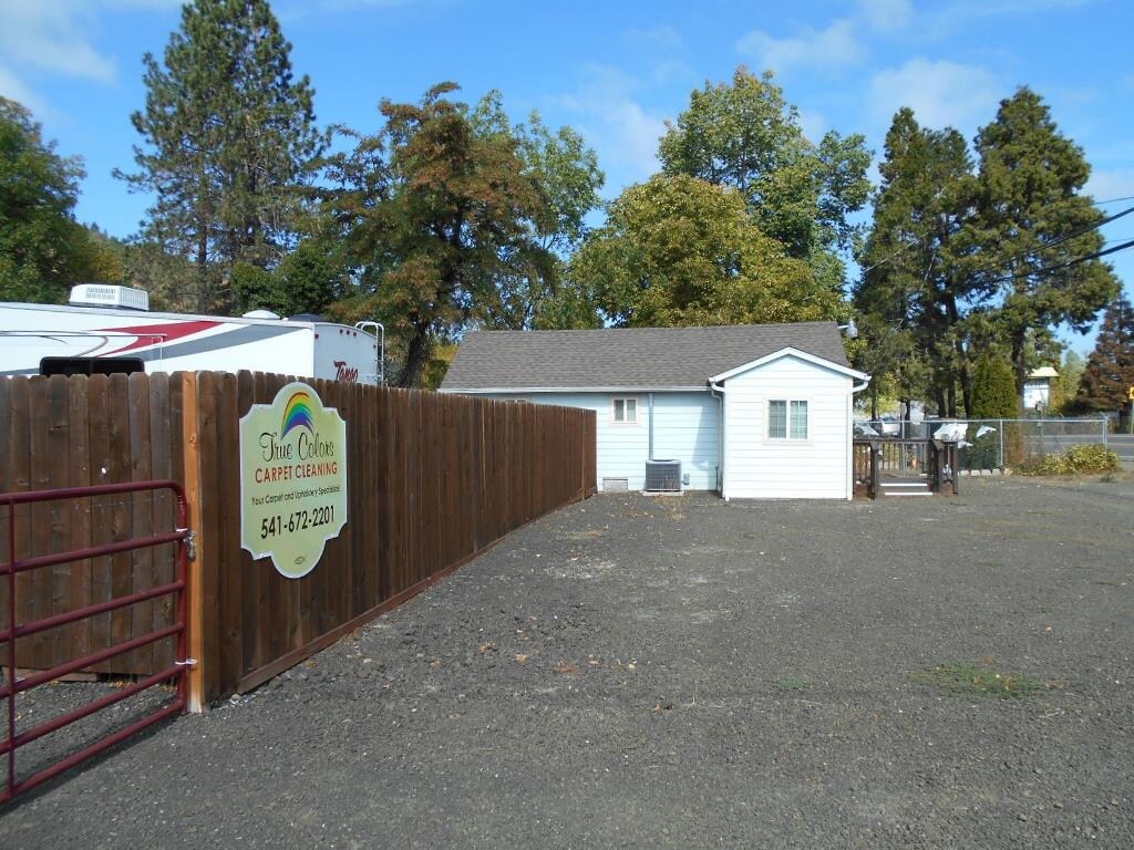 4900 NE Stephens St, Roseburg, OR for sale Building Photo- Image 1 of 1