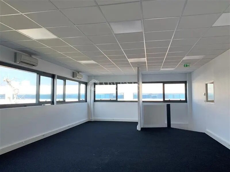 Flex in Bonneuil-sur-Marne for lease Interior Photo- Image 1 of 7