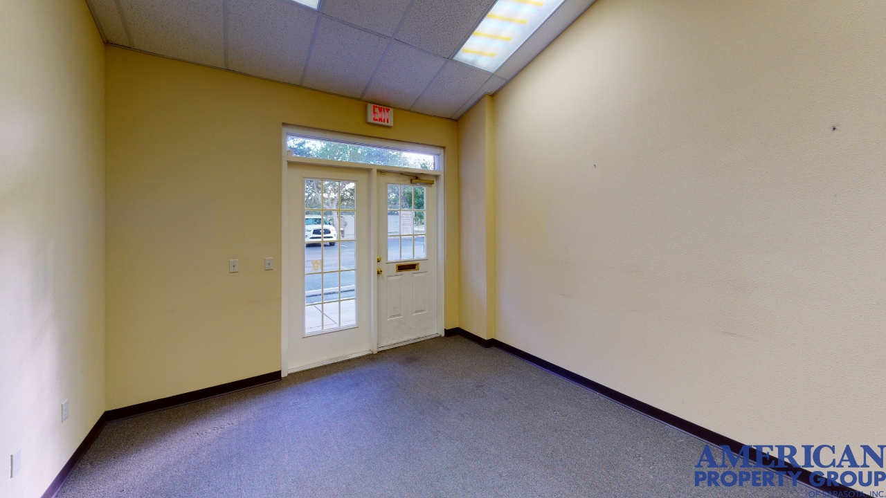 6981 Curtiss Ave, Sarasota, FL 34231 - Unit 4 -  - Interior Photo - Image 1 of 4