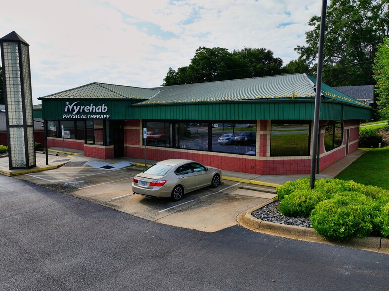 189 W Main St, Forest City, NC for lease - Building Photo - Image 3 of 4