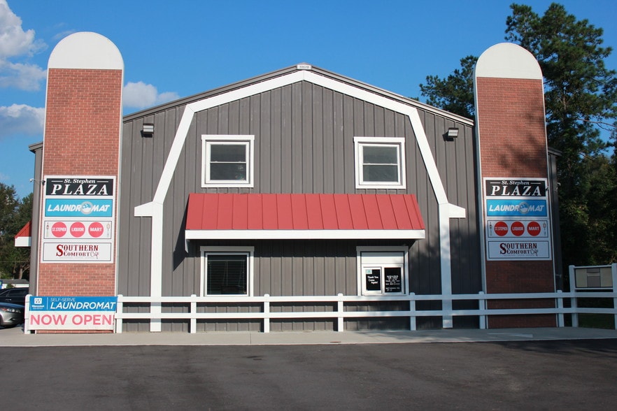 106 M L King Blvd, Saint Stephen, SC for lease - Primary Photo - Image 1 of 11