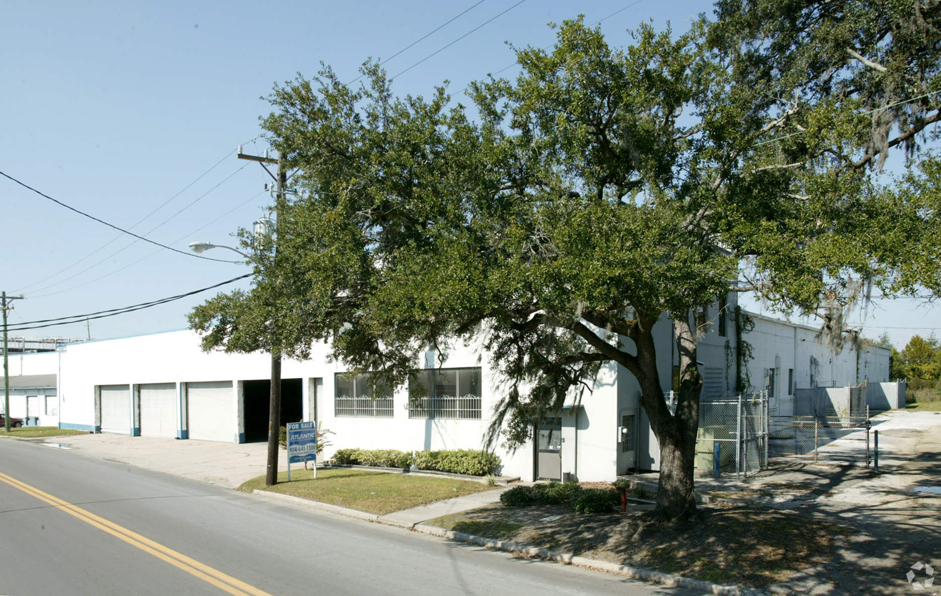 2421 Dennis St, Jacksonville, FL for lease Primary Photo- Image 1 of 4