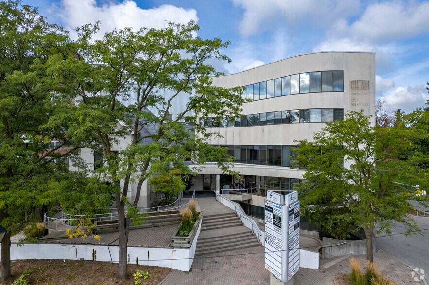 10350 Yonge St, Richmond Hill, ON for lease - Primary Photo - Image 1 of 5
