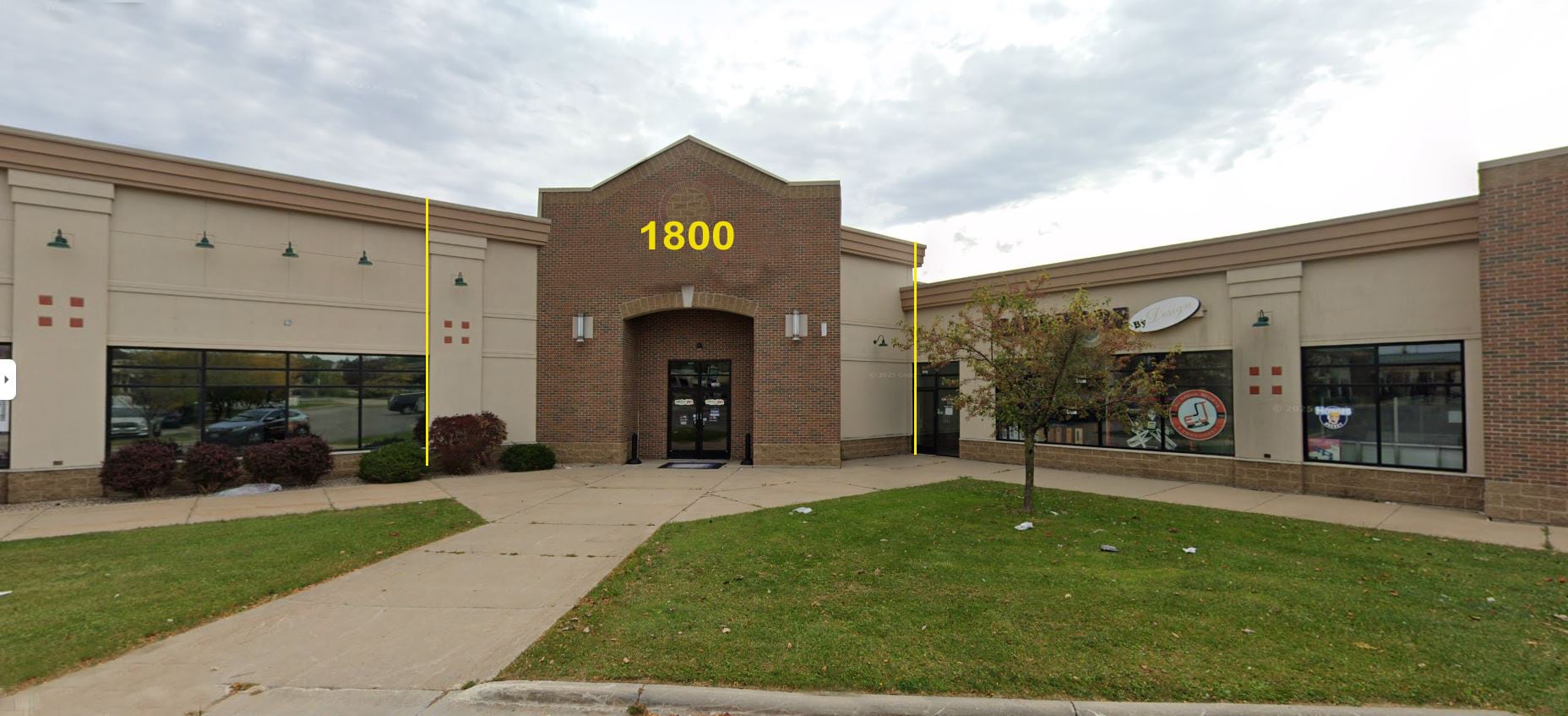 1758-1920 N Casaloma Dr, Appleton, WI for lease Interior Photo- Image 1 of 1
