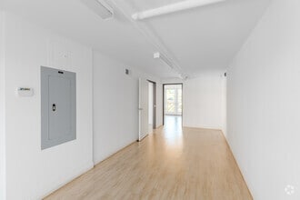 90 N Coast Highway 101, Encinitas, CA for lease Interior Photo- Image 2 of 8