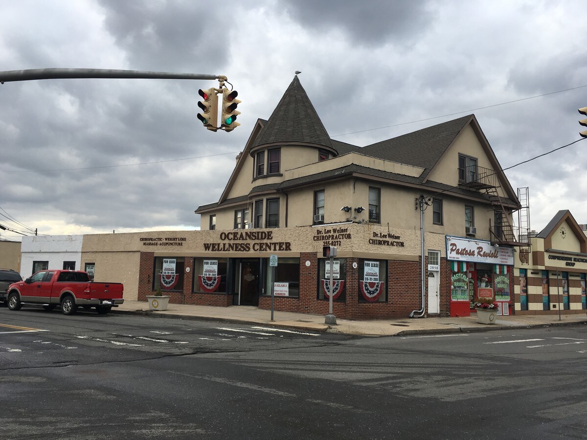 9 Davison Ave W, Oceanside, NY 11572 Corner Retail/Office Space With