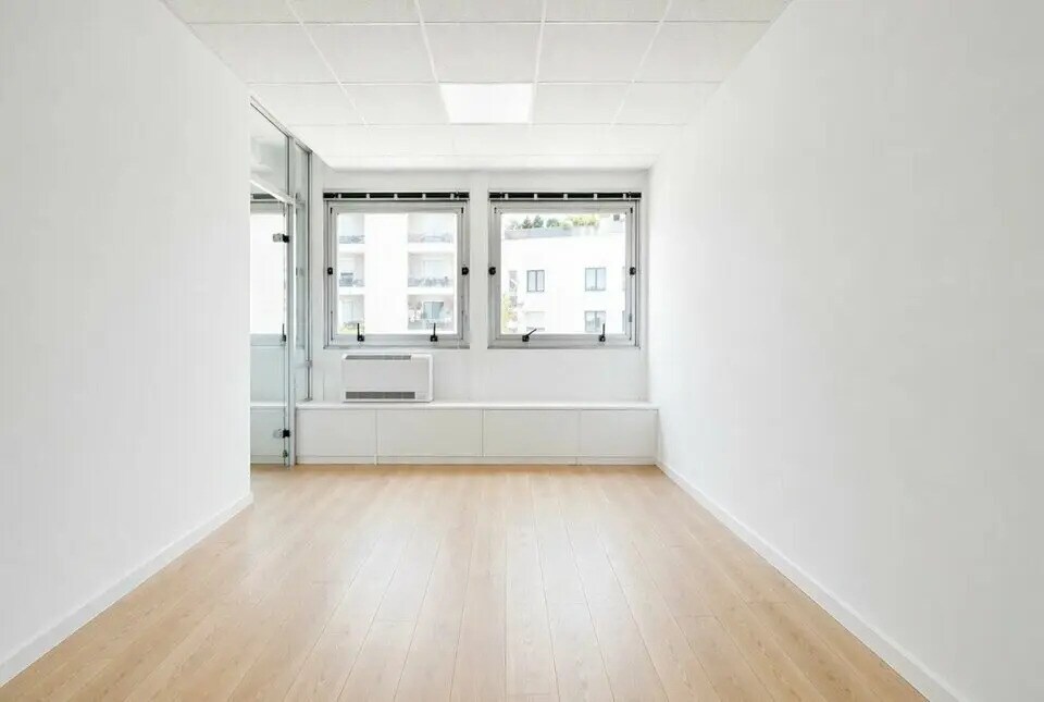 Location Bureaux 30 m² - Photo 1