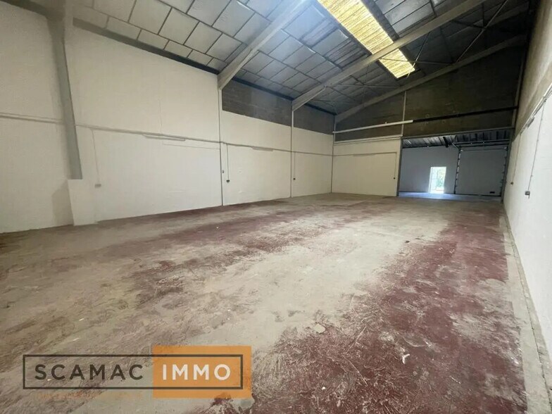 Industrial in Eaubonne for lease - Interior Photo - Image 2 of 6