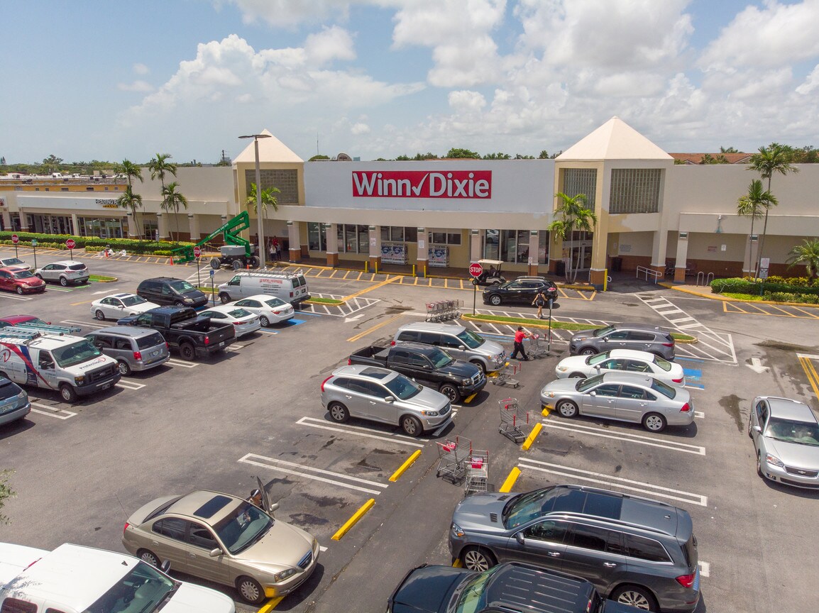 6728 Bird Rd, Miami, FL 33155