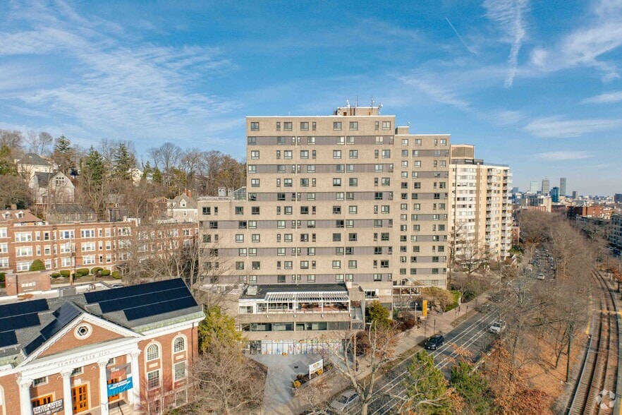 1550 Beacon St, Brookline, MA for lease - Building Photo - Image 3 of 16