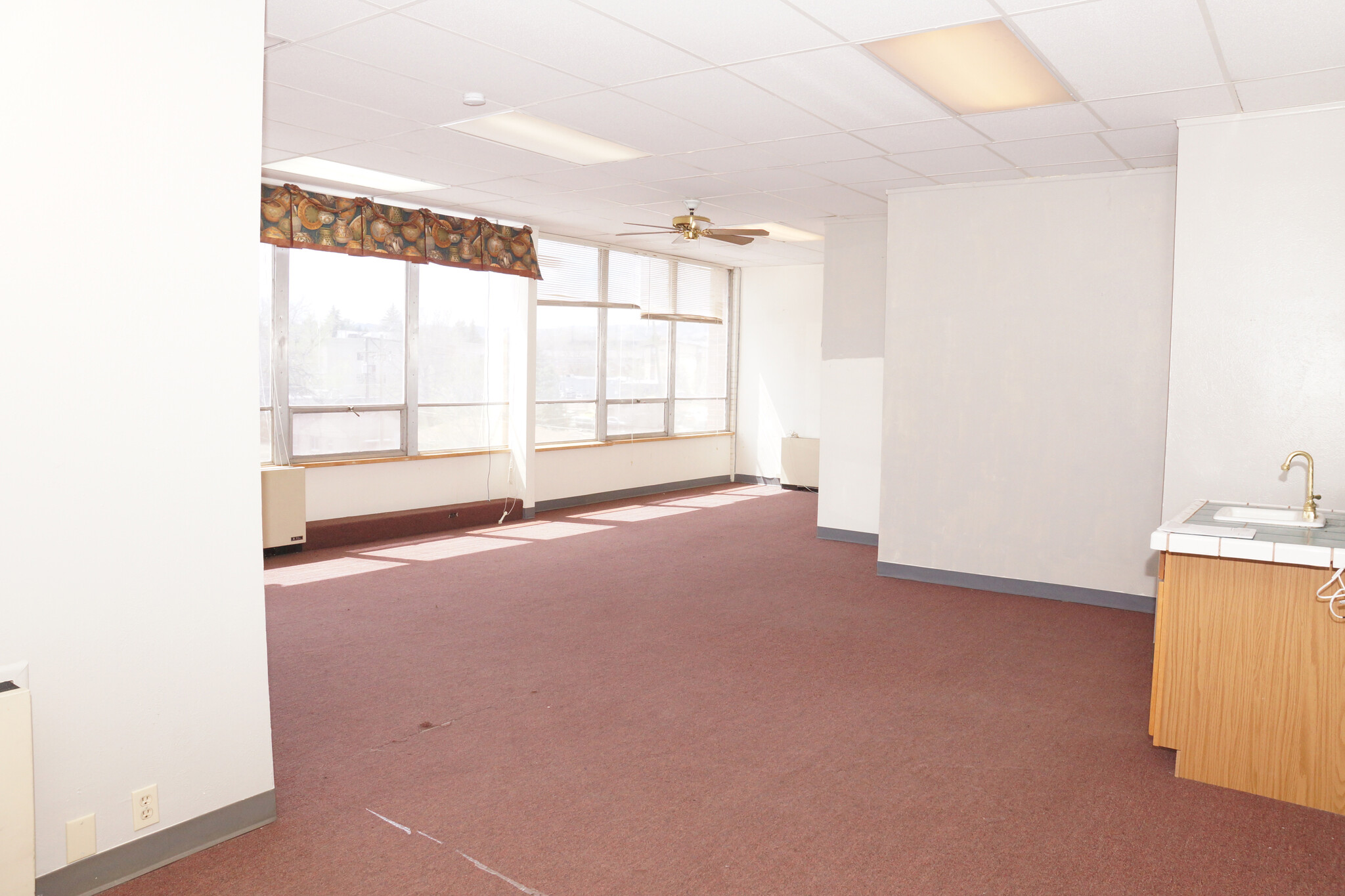 8790 W Colfax Ave, Lakewood, CO for lease Interior Photo- Image 1 of 3