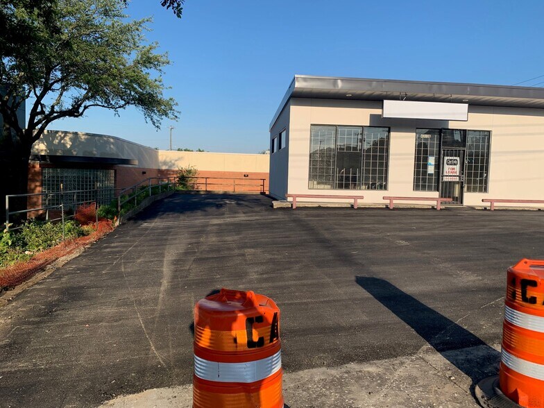 4303 S Lancaster Rd, Dallas, TX for sale - Building Photo - Image 1 of 1