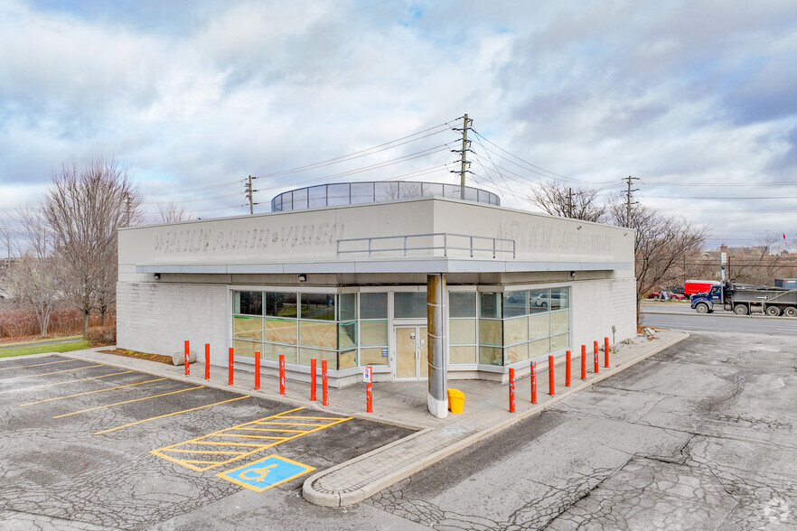 8502 Woodbine Ave, Markham, ON for lease - Primary Photo - Image 1 of 3