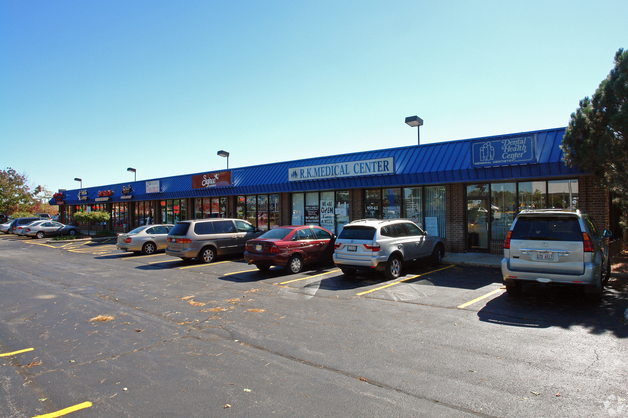 927-967 W Golf Rd, Schaumburg, IL for lease Primary Photo- Image 1 of 14