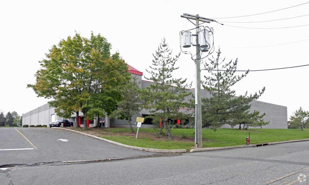 35 Commerce Dr, Somerset, NJ for lease - Primary Photo - Image 1 of 3