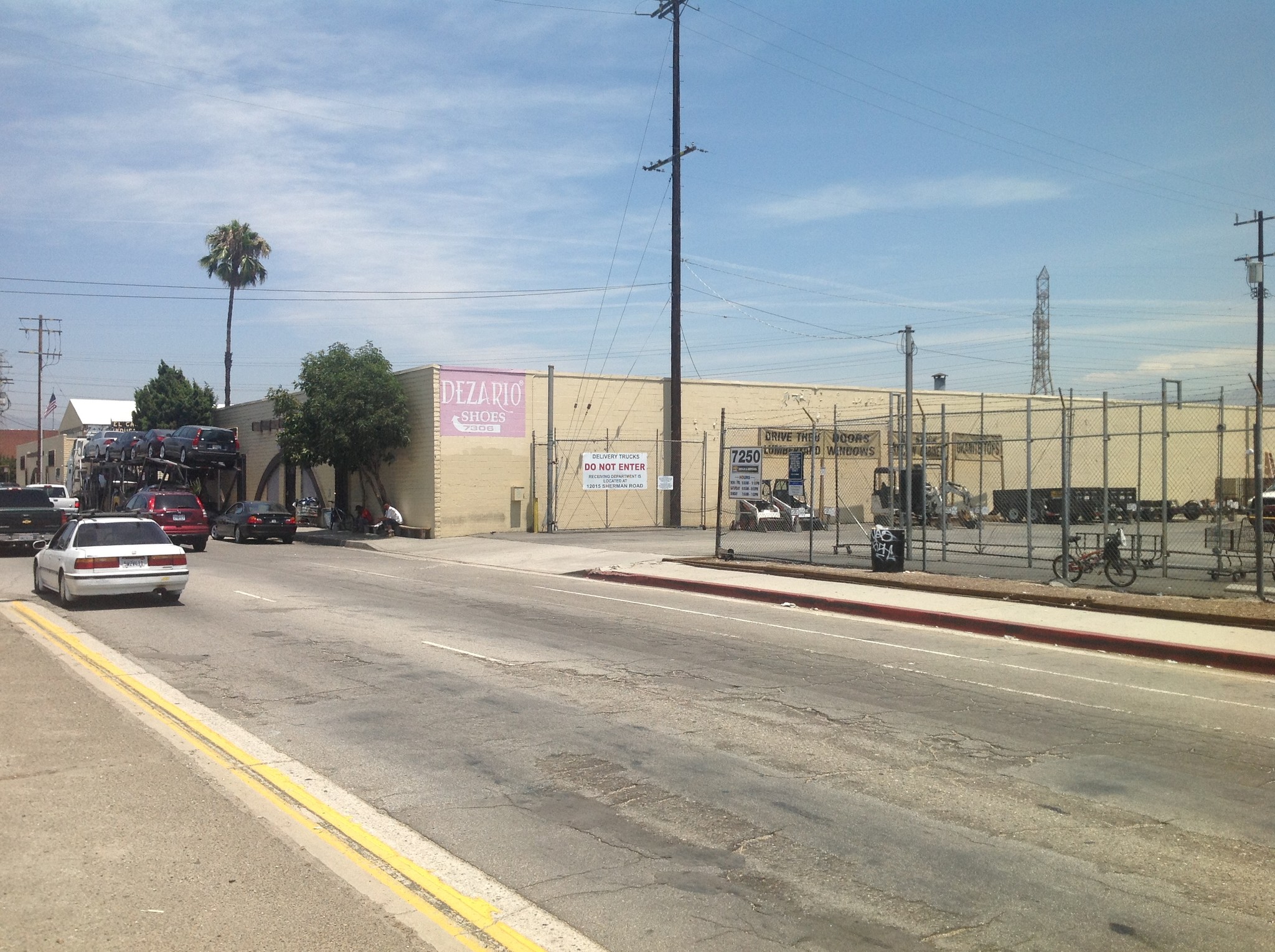 7306-7344 Laurel Canyon Blvd, North Hollywood, CA for sale Primary Photo- Image 1 of 1