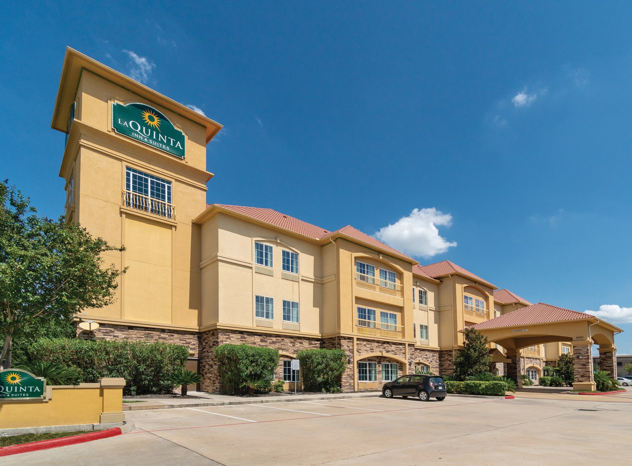 2451 Shadow View Ln, Houston, TX for sale Building Photo- Image 1 of 1