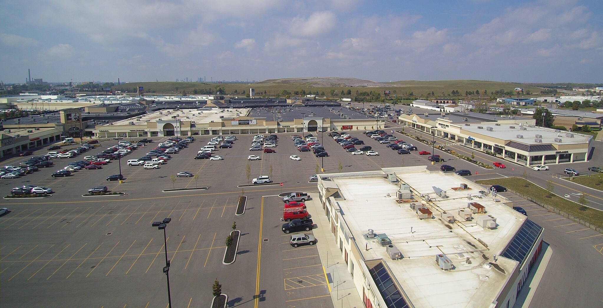 1900 Military Rd, Niagara Falls, NY 14304 Fashion Outlets of Niagara