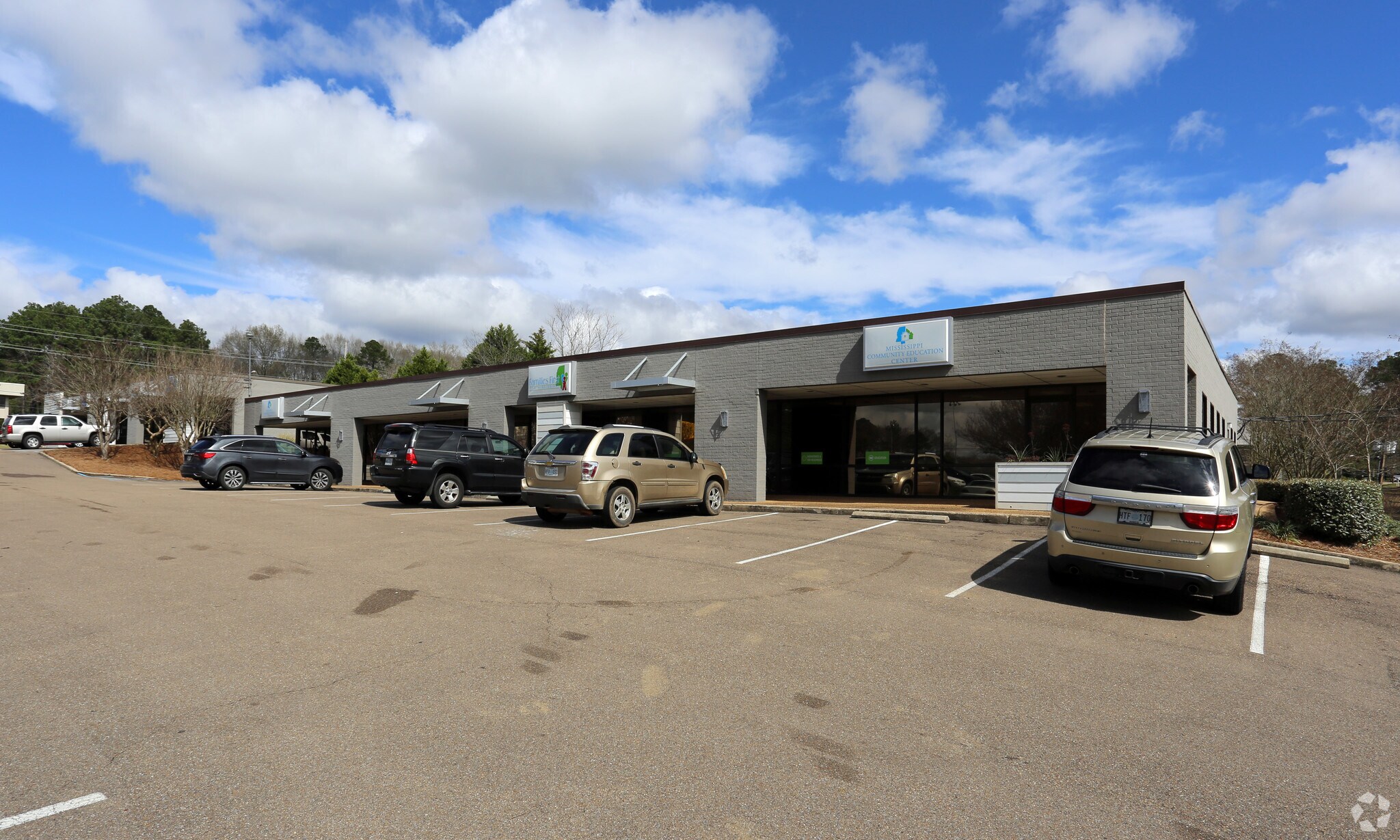 1425-B Lakeland Dr, Jackson, MS for sale Primary Photo- Image 1 of 1