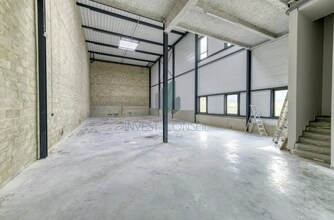 Flex in Groslay for lease Interior Photo- Image 1 of 3