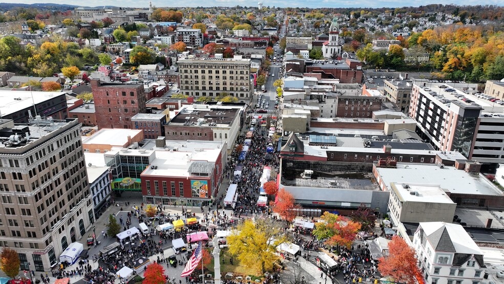 58 Centre Sq, Easton, PA for sale - Building Photo - Image 3 of 35