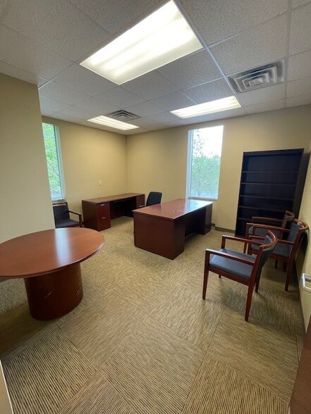 408 Franklin St SE, Huntsville, AL for lease - Interior Photo - Image 3 of 7