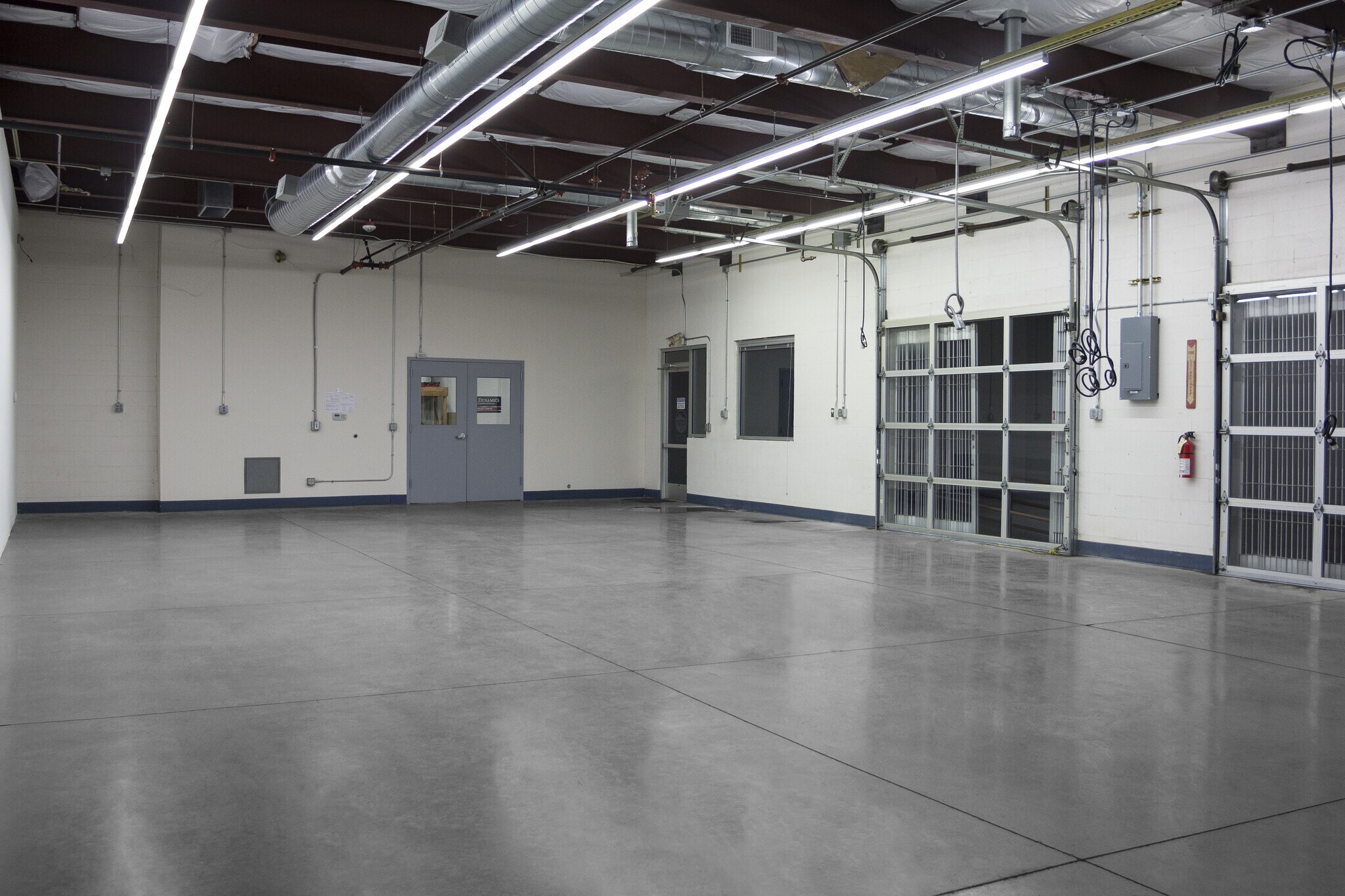 3901 SE Naef Rd, Portland, OR for lease Interior Photo- Image 1 of 9