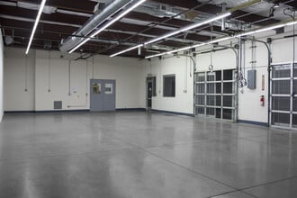 3901 SE Naef Rd, Portland, OR for lease Interior Photo- Image 1 of 9