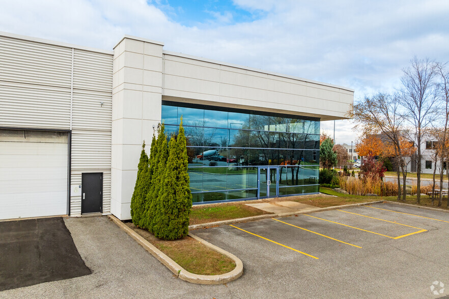 730 Rue Delage, Longueuil, QC for lease - Building Photo - Image 1 of 14