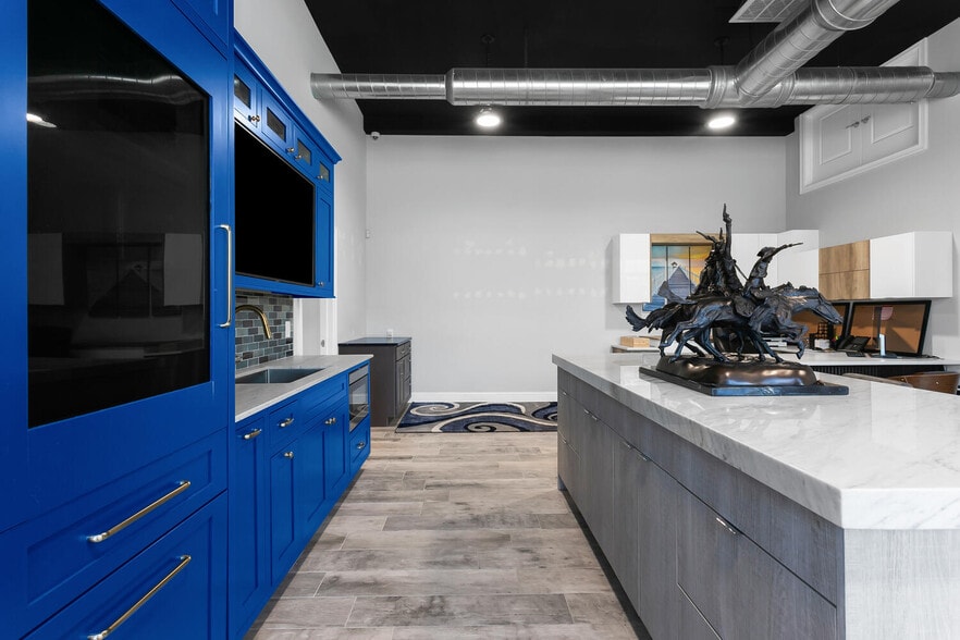 431 Mantoloking Rd, Brick, NJ for sale - Interior Photo - Image 1 of 31