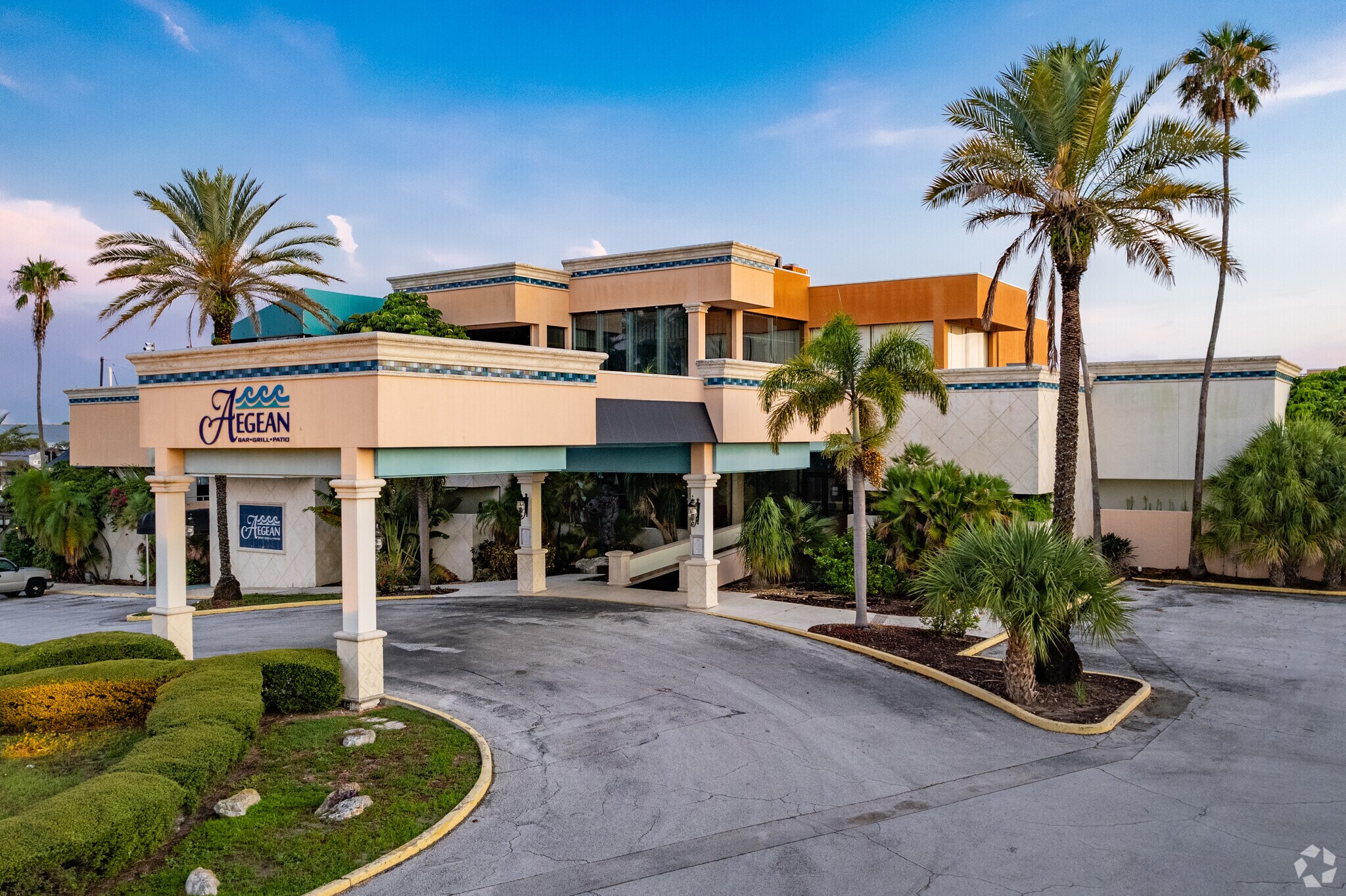 10 W Dodecanese Blvd, Tarpon Springs, FL for sale Primary Photo- Image 1 of 1