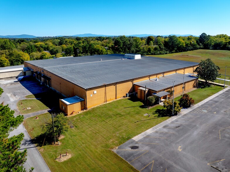 2000 Overhead Bridge Rd NE, Cleveland, TN for lease - Building Photo - Image 1 of 15