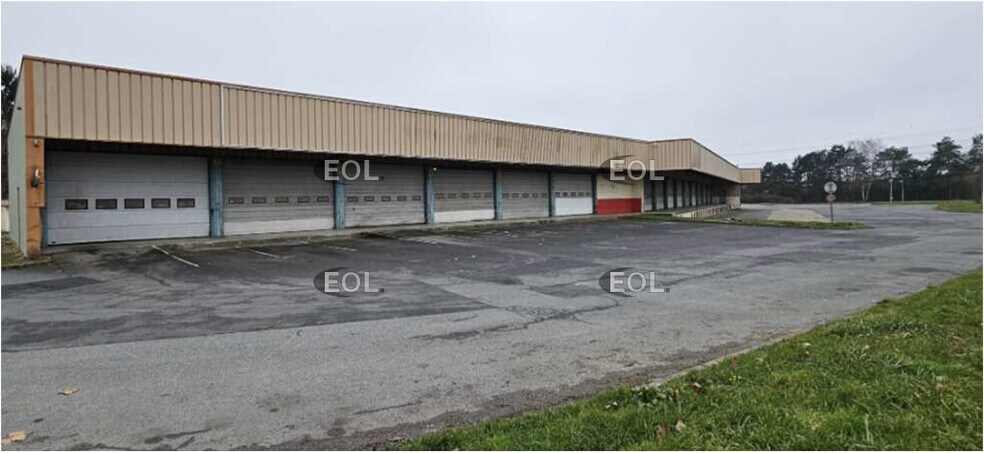 Industrial in Collégien for lease - Building Photo - Image 3 of 10