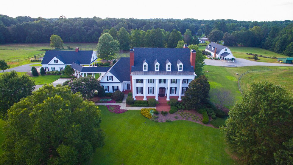 580 Maddox Rd, Winder, GA 30680