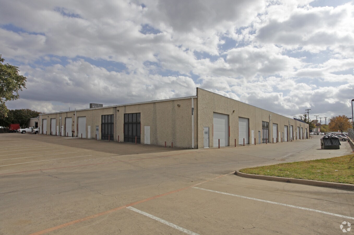 2001 E Division St, Arlington, TX 76011 Property Record