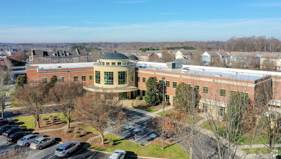 14330 OakHill Park Ln, Huntersville, NC for lease - Building Photo - Image 3 of 5