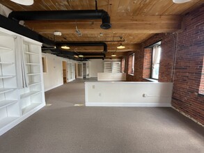 100 Main St, Dover, NH for lease Interior Photo- Image 2 of 7