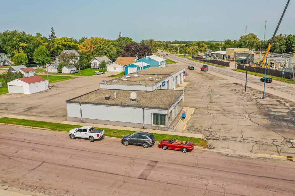 326 1st St NE, Blooming Prairie, MN for sale Primary Photo- Image 1 of 1